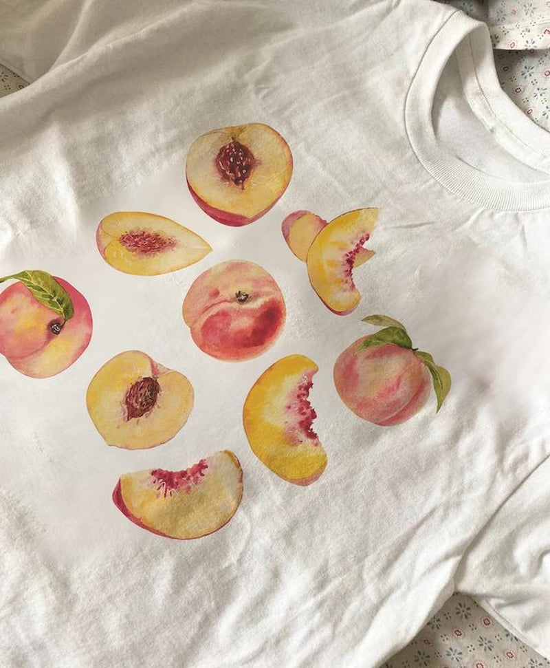 Peach T-Shirt, Vintage Graphic Fruit Shirt, Boho Aesthetic Tee for Women