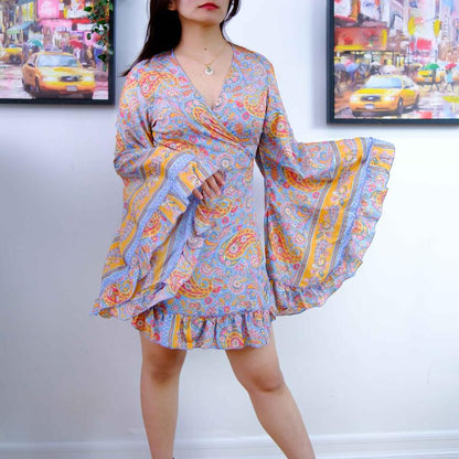 Silk Wrap Dress, Boho Style Summer Sun Dress, Flare Long Sleeve Frill Mini Dress, Bohemian Style Ruffle Dress, Retro Style, 90S Outfit, Short Festival Dress, Paisley Print, Casual Dress, Whimsical Fashion, Hippie Aesthetics, 70S Fashion